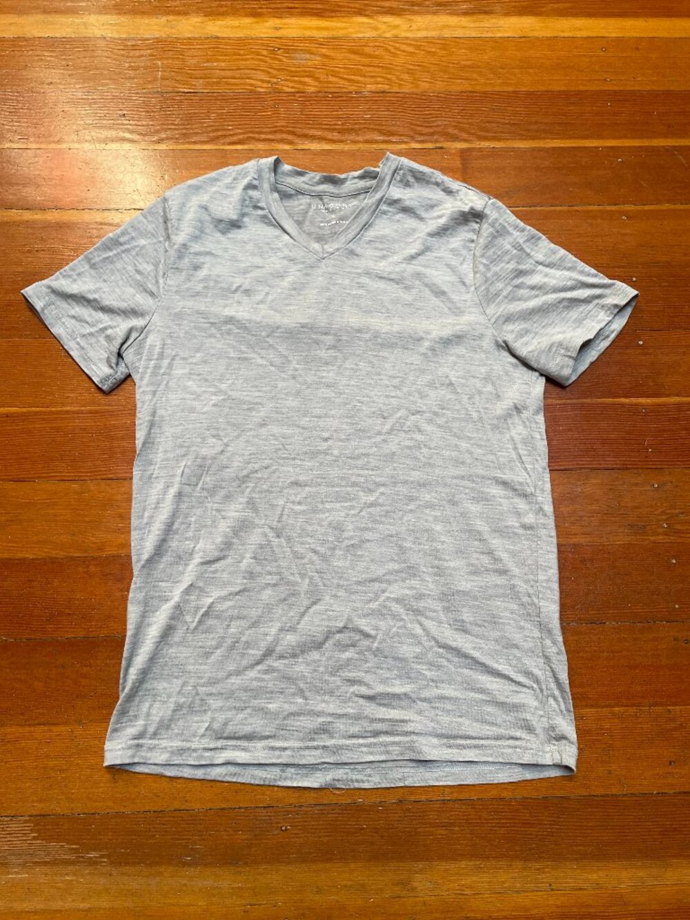 Unbound Merino 100% Merino Wool V-Neck T Shirt Light Gray Men's Small Rrp $95